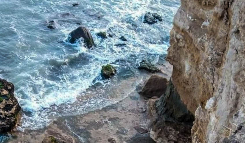 MAR DEL PLATA: UN HOMBRE GRAVE TRAS CAER AL VACÍO DESDE UN ACANTILADO