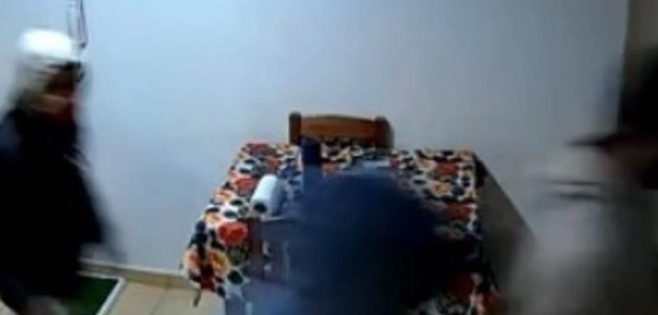 MISIONES: ESTABA JUGANDO AL FUTBOL CON AMIGOS Y VIO POR EL CELU COMO LE ROBABAN 104 MILLONES DE PESOS