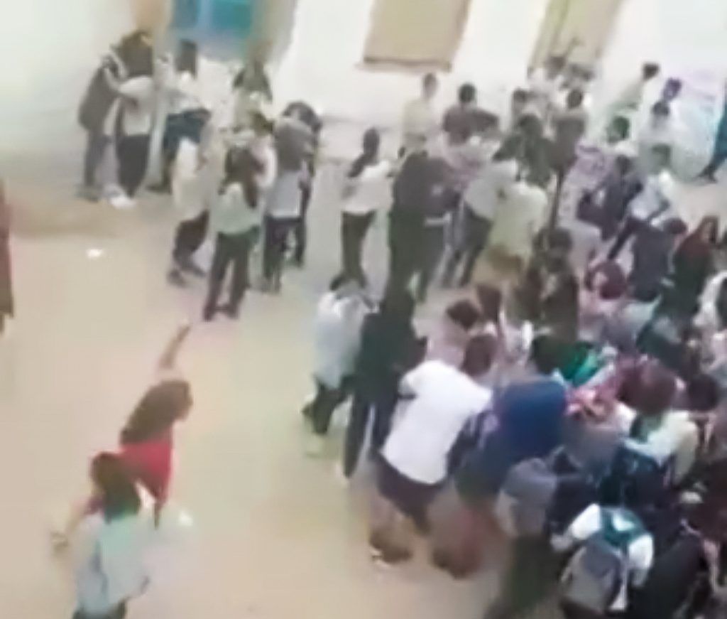 EL EMOCIONANTE FESTEJO DE LOS ALUMNOS DE LA ESCUELA PROA DE CRUZ DEL EJE AL ENTERARSE QUE SE MUDAN A SU EDIFICIO PROPIO