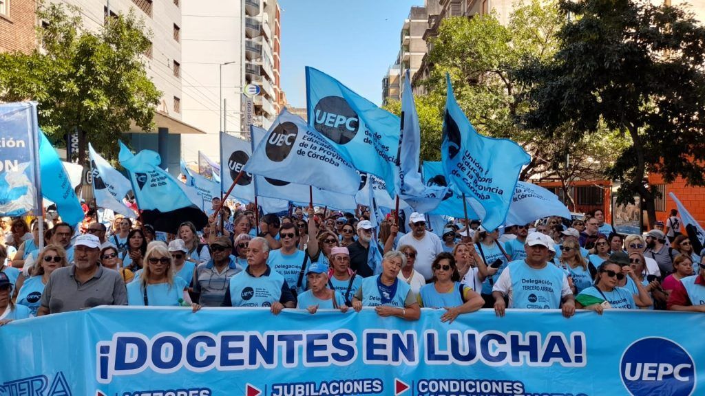 DOCENTES ACEPTARON LA PROPUESTA SALARIAL DEL GOBIERNO