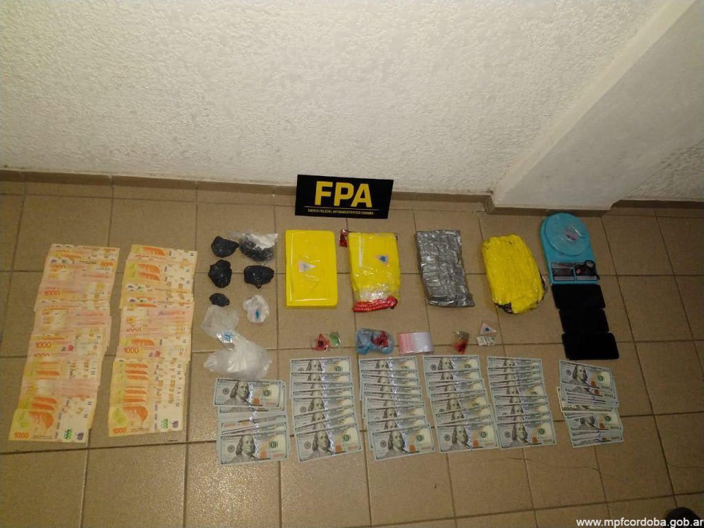 FPA DETUVO A UNA EXTRANJERA CON PEDIDO DE CAPTURA Y SECUESTRÓ MÁS 12.000 DOSIS DE DROGAS