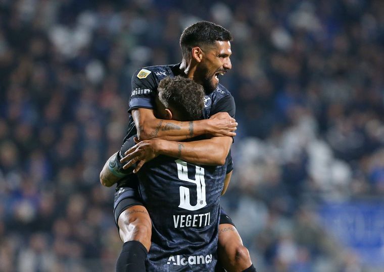 BELGRANO SIGUE DE RACHA, LE GANÓ A GIMNASIA CON DOS GOLES DE VEGETTI