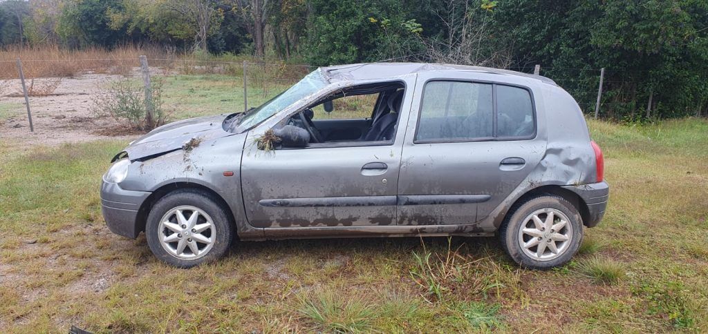 VUELCO EN LA ROTONDA DE ENTRADA A LA PAMPA EN LA RUTA E-66