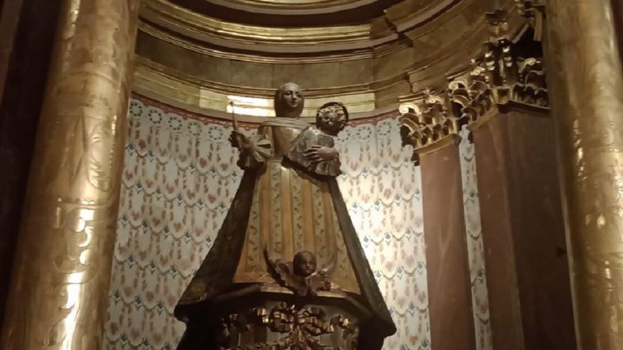 ROBARON LA CORONA DE LA VIRGEN DE LA CATEDRAL EN CÓRDOBA