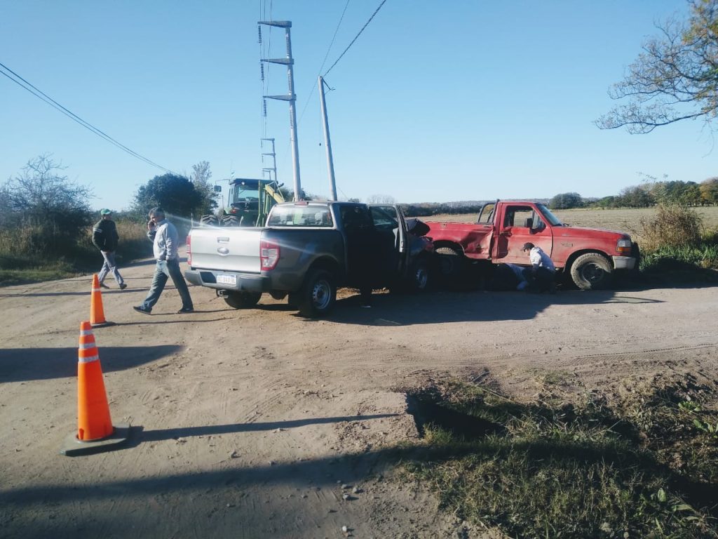 ACCIDENTE DE TRÁNSITO EN COLONIA CAROYA: SOLO DAÑOS MATERIALES