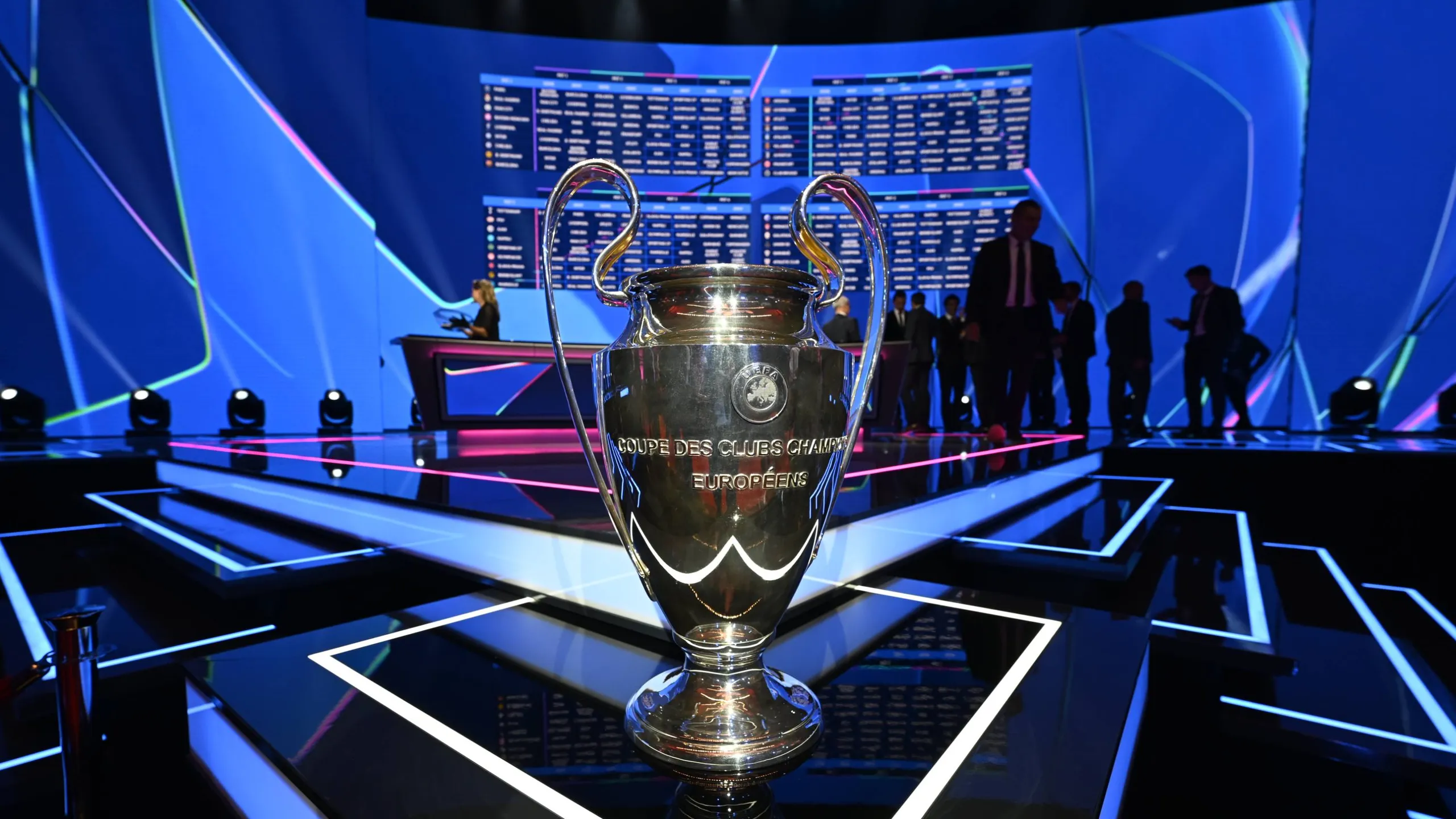 SE SORTEARON LOS CRUCES DE PLAYOFFS DE LA CHAMPIONS LEAGUE