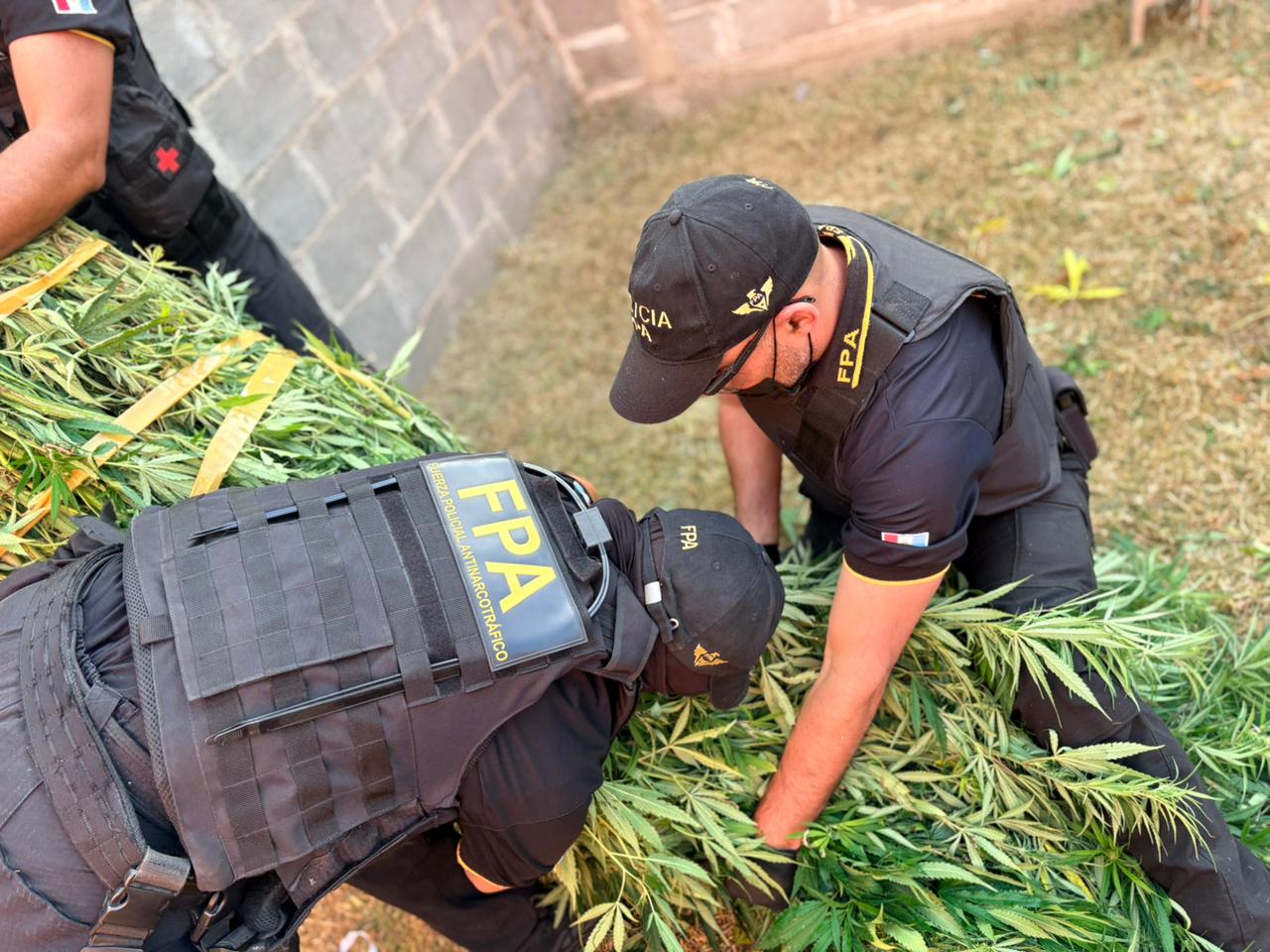 CAYÓ UNA ORGANIZACIÓN NARCO LIDERADA POR UN BARRABRAVA DE TALLERES: SEIS DETENIDOS