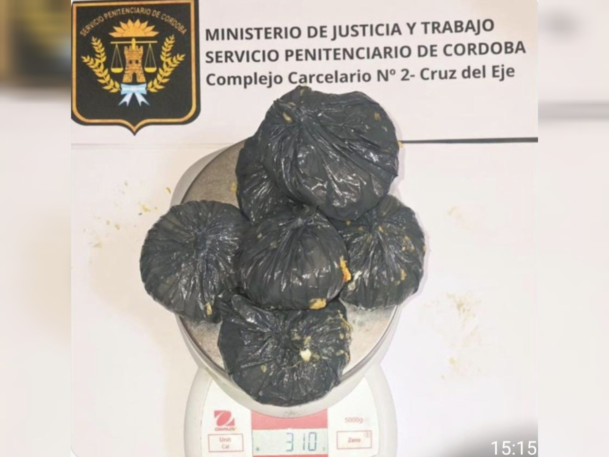 ESTABAN RARAS LAS EMPANADAS: UNA DETENIDA POR INTENTAR INGESAR DROGAS A LA CÁRCEL DE CRUZ DEL EJE