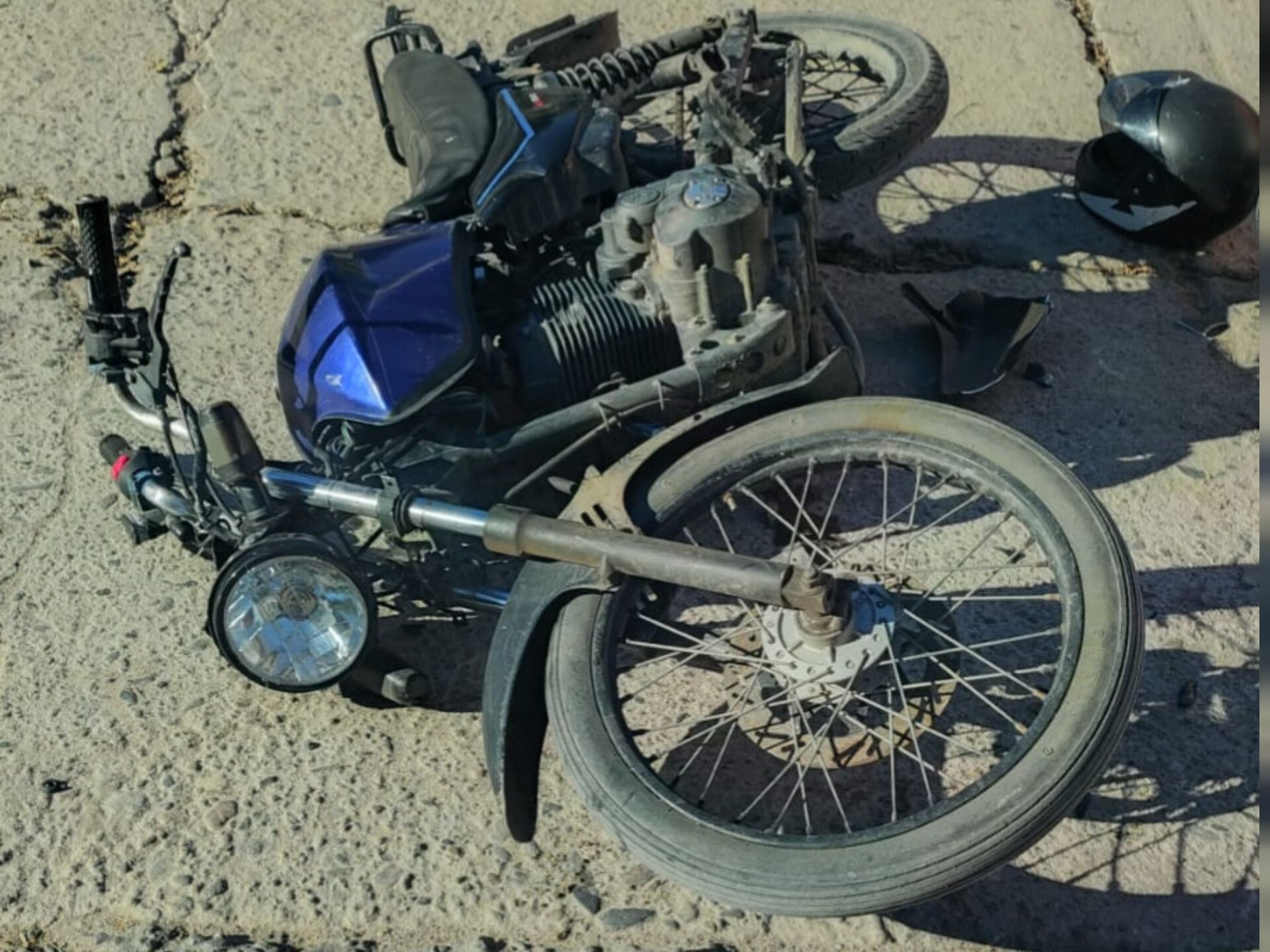 DOS JÓVENES HERIDOS EN UN ACCIDENTE EN COLONIA CAROYA