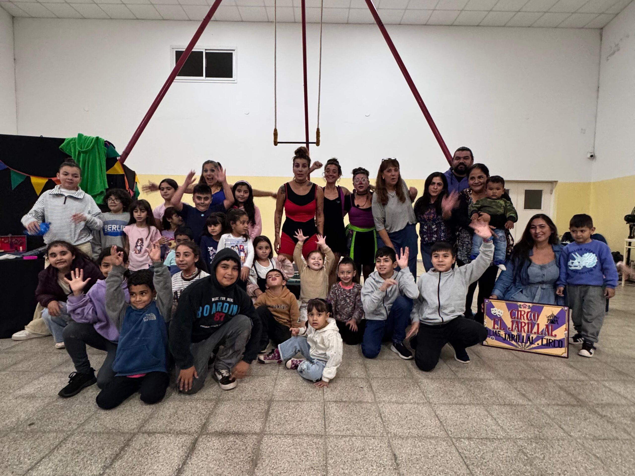 EL TEATRO ITINERANTE SE PRESENTÓ EN VILLA DEL TOTORAL
