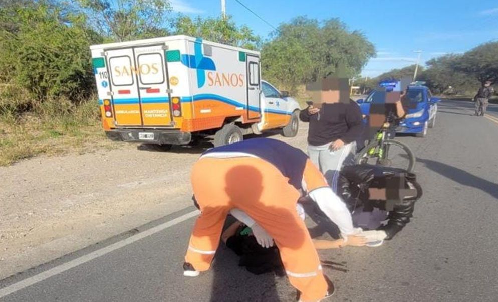 LA POLICIA AUXILIÓ A UN NENE QUE SE CAYÓ DE LA BICI Y SE GOLPEÓ EN CRUZ DEL EJE
