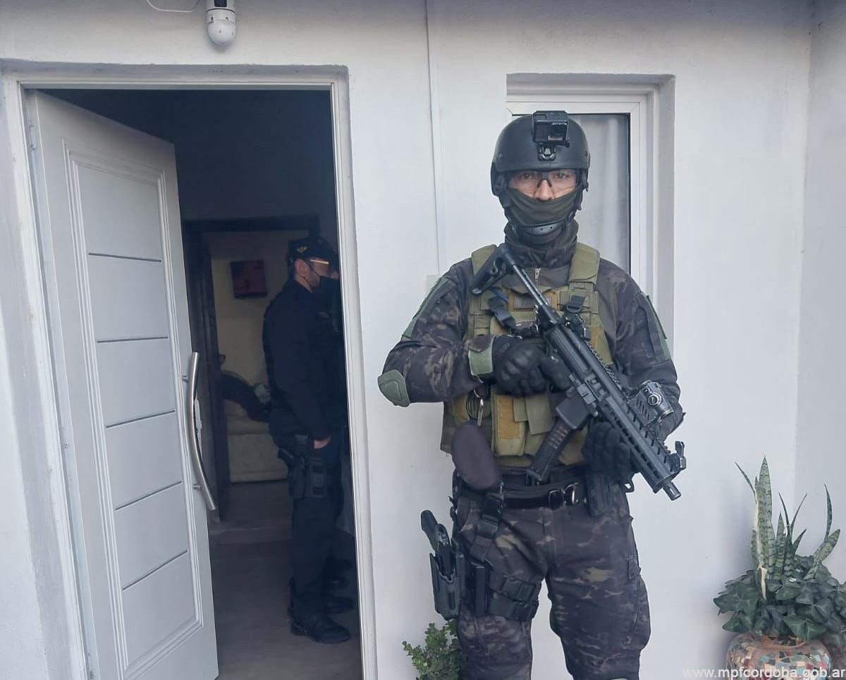 LA FPA REALIZÓ UN ALLANAMIENTO Y SECUESTRÓ ESTUPEFACIENTES EN CRUZ DEL EJE