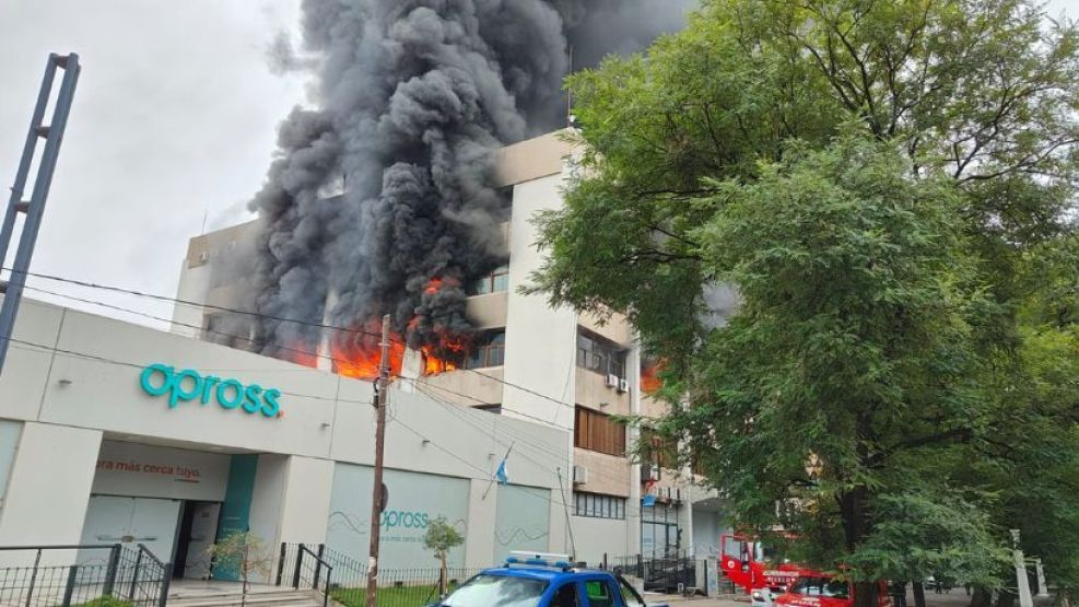 IMPUTAN A LOS RESPONSABLES DE MANTENIMIENTO DE APROSS POR EL INCENDIO EN SU SEDE