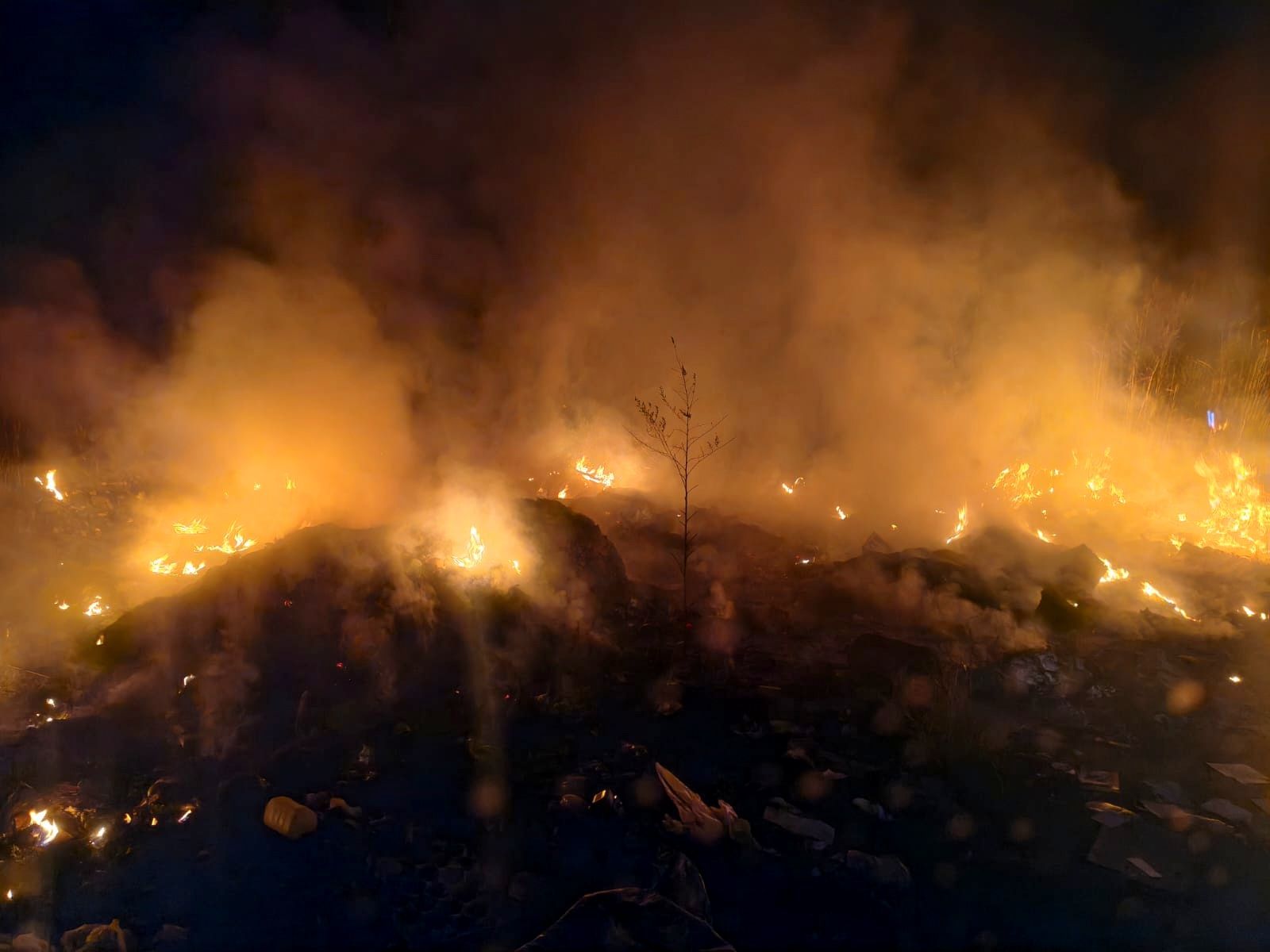 INCENDIO EN EL BASURAL DE LA DORMIDA