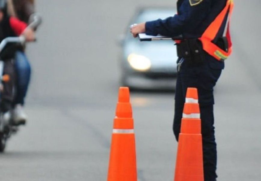 PERSECUCIÓN Y DROGAS EN DEÁN FUNES: TRES MENORES DETENIDOS TRAS INTENTAR EVADIR UN CONTROL POLICIAL