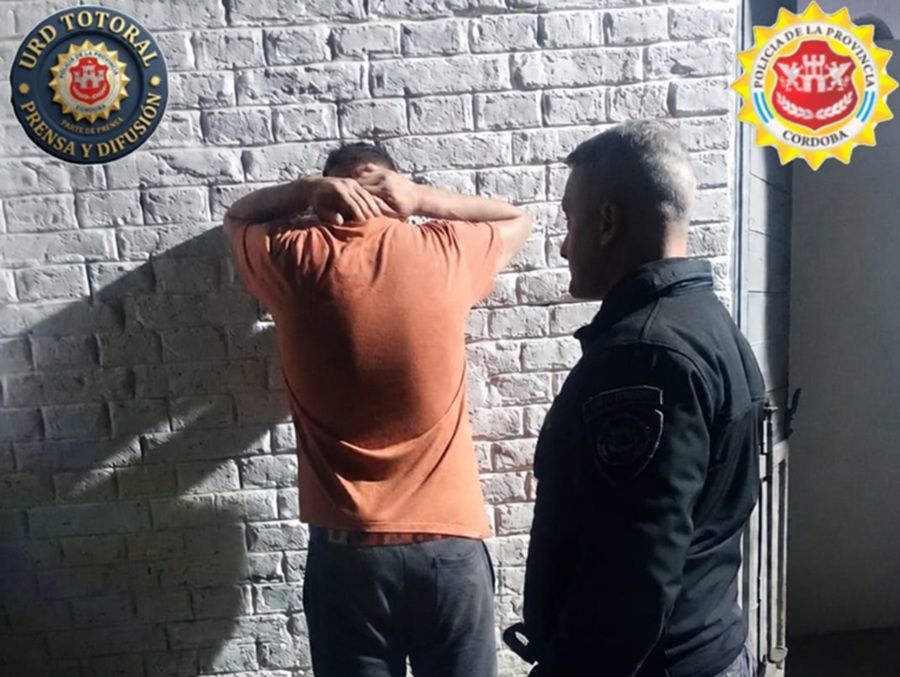 UN HOMBRE EN ESTADO DE EBRIEDAD FUE DETENIDO TRAS AGREDIR A UN POLICÍA E INTENTAR RESISTIRSE EN VILLA DEL TOTORAL