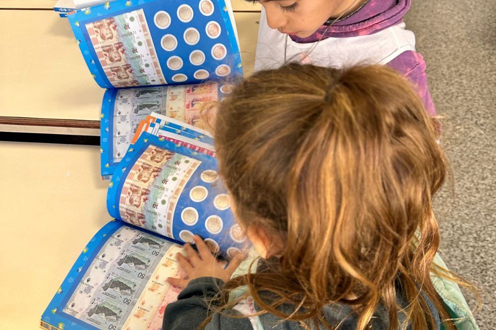 CÓDOBA ENTREGA 1,4 MILLONES DE LIBROS A ESTUDIANTES DE ESCUELAS PRIMARIAS