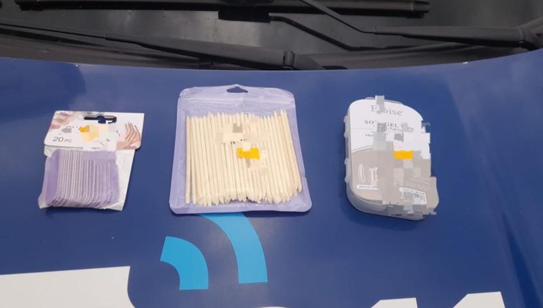 DETIENEN A UNA JOVEN POR ROBAR PRODUCTOS DE BELLEZA DE UN COMERCIO CÉNTRICO EN CRUZ DEL EJE